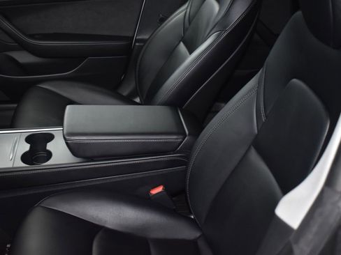 Used 2023 Tesla Model 3 Standard Range image 7