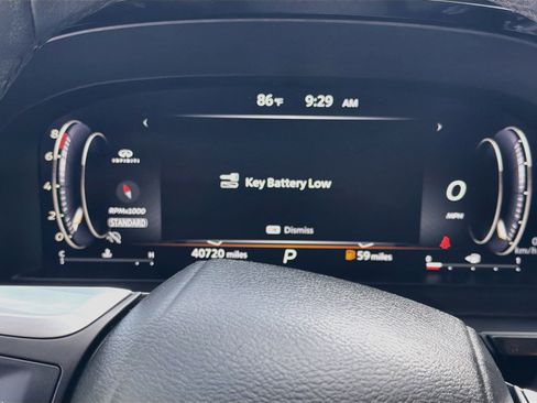 Used 2023 INFINITI QX60 Luxe w/ Performance Audio Package FWD image 11