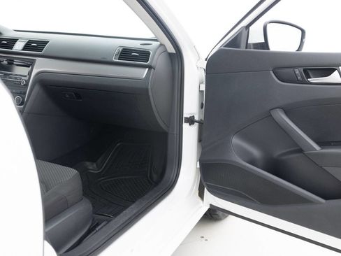 Used 2012 Volkswagen Passat 2.5 S image 27