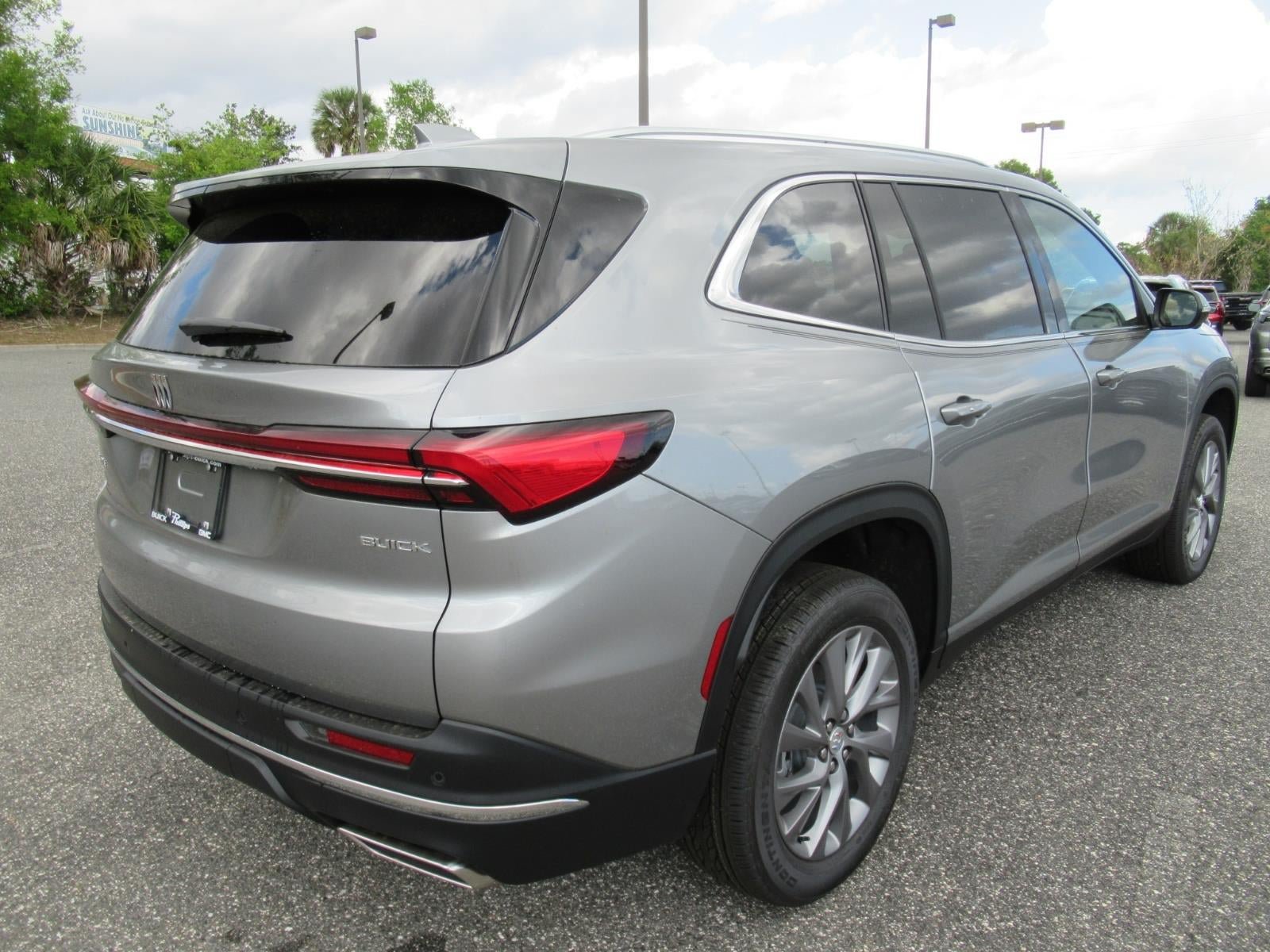 New 2026 Buick Enclave Preferred w/ LPO, Floor Liner Package FWD image 7