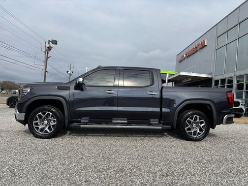 Used 2022 GMC Sierra 1500 SLT w/ SLT Premium Plus Package image 2