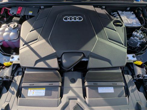 Used 2026 Audi Q7 3.0T Premium Plus AWD/4WD image 34