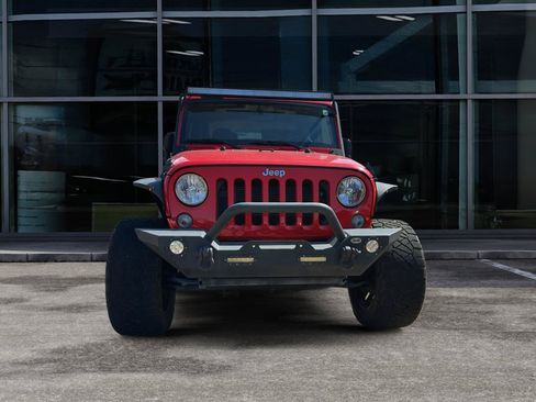 Used 2018 Jeep Wrangler Sport w/ Connectivity Group AWD/4WD image 2