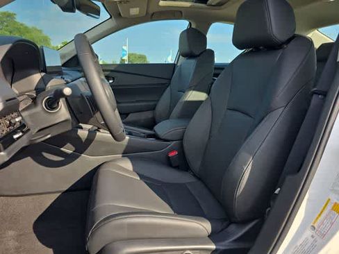 Used 2025 Honda Accord EX-L image 12