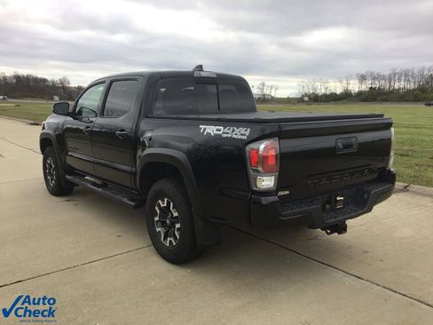 Used 2023 Toyota Tacoma TRD Off-Road image 6