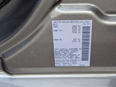 Used 2024 Nissan Altima 2.5 SV image 59