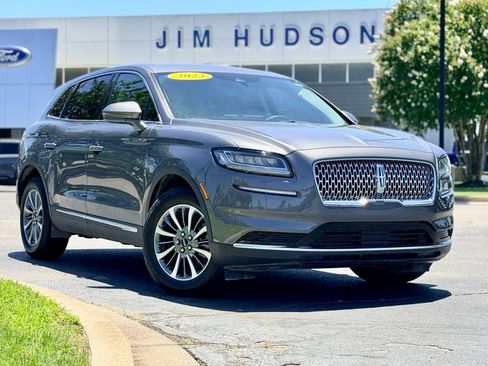 Used 2023 Lincoln Nautilus AWD w/ Premium Package image 2