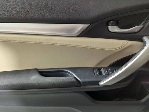 Certified 2018 Honda Civic EX-T image 10