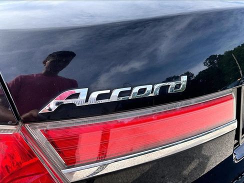 Used 2012 Honda Accord EX image 23