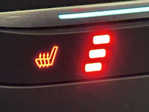 Used 2018 Ford EcoSport Titanium w/ Titanium Cold Weather Package image 30