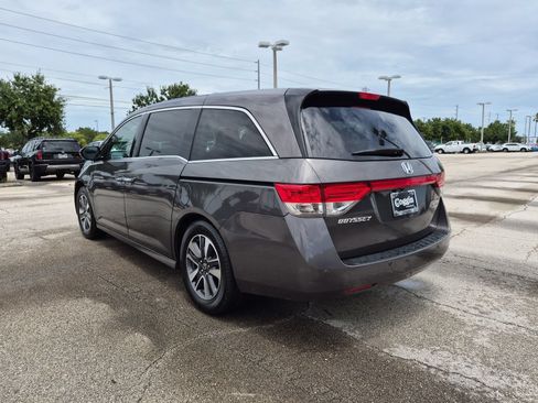 Used 2016 Honda Odyssey Touring Elite image 4