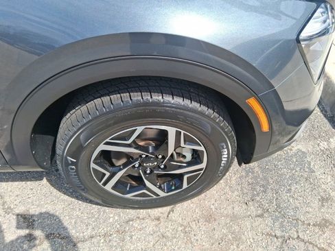 Certified 2023 Kia Sportage LX image 11