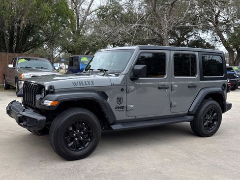 Used 2021 Jeep Wrangler Willys image 3