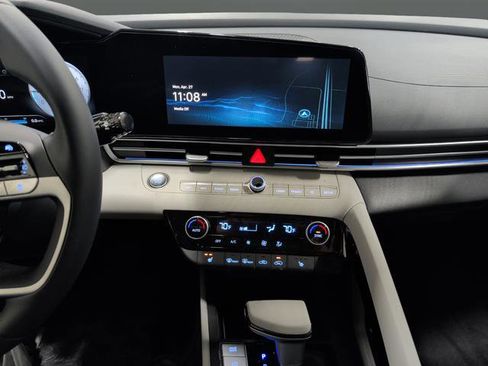 New 2026 Hyundai Elantra Limited FWD image 13