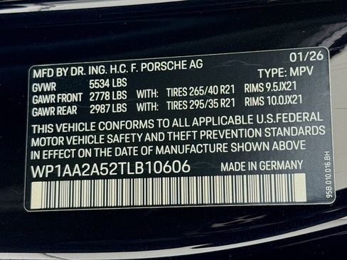 New 2026 Porsche Macan image 36