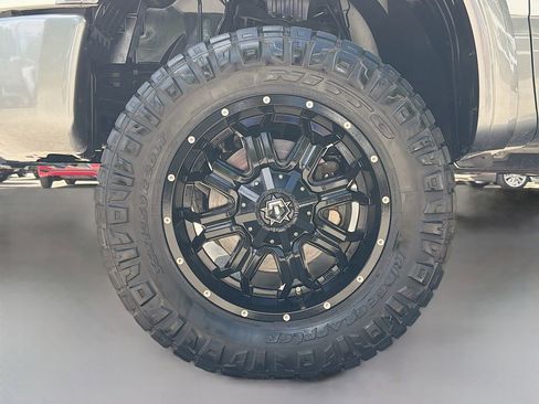 Certified 2019 Nissan Titan PRO-4X w/ Pro-4x Utility Package image 36