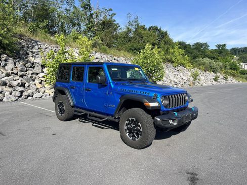 Used 2024 Jeep Wrangler Unlimited Rubicon 4xe w/ Safety Group AWD/4WD image 1