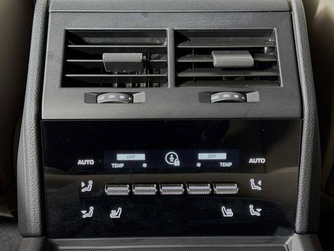 Used 2025 Porsche Panamera image 26