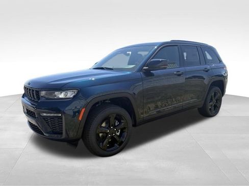 New 2026 Jeep Grand Cherokee Limited w/ Limited Altitude Package AWD/4WD image 8