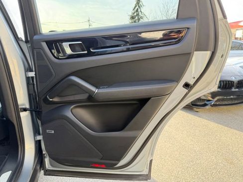 Used 2020 Porsche Cayenne Sport Utility 4D image 24
