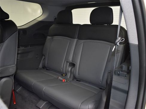 Certified 2026 Kia EV9 Light image 11