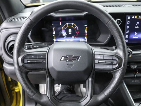 Used 2023 Chevrolet Colorado Trail Boss image 28