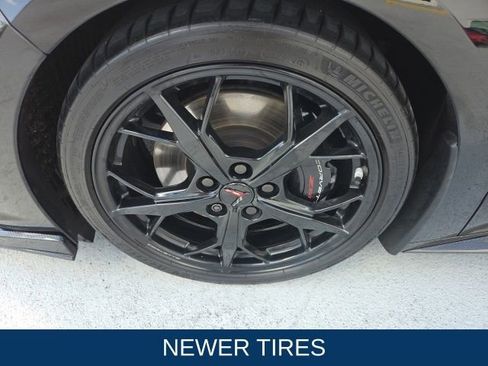 Used 2021 Chevrolet Corvette Stingray Premium Conv w/ Z51 Performance Package image 6