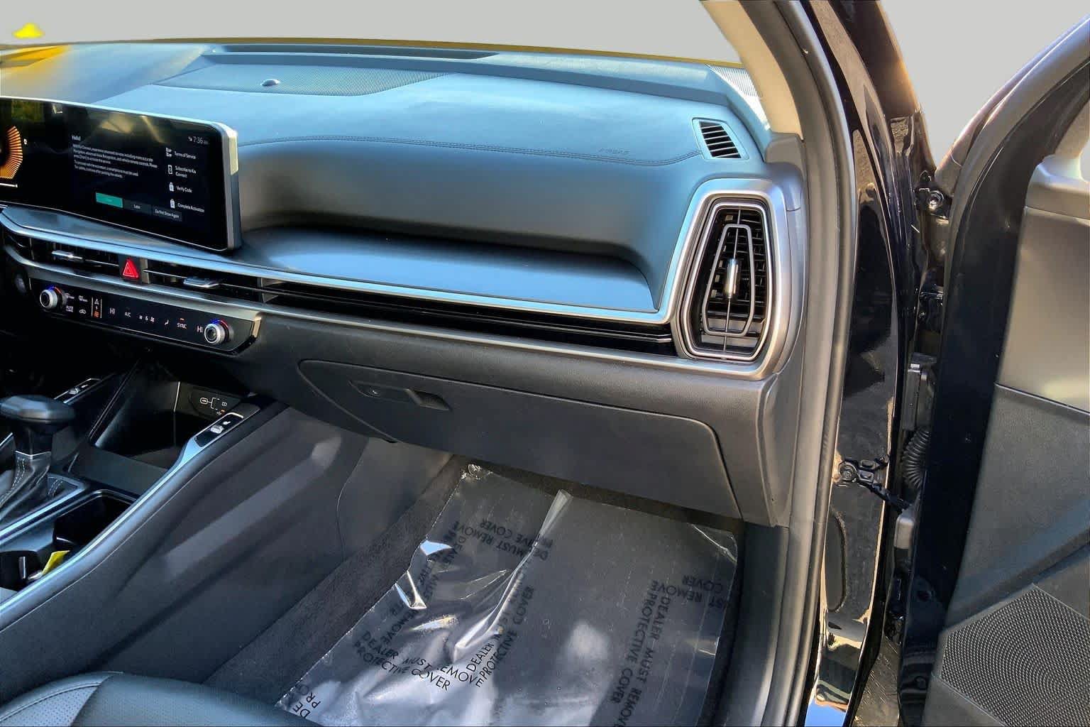 Used 2025 Kia Sorento S w/ Panoramic Sunroof Package FWD image 16