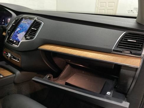 Used 2024 Volvo XC90 T8 Plus w/ Protection Package Premier AWD/4WD image 94