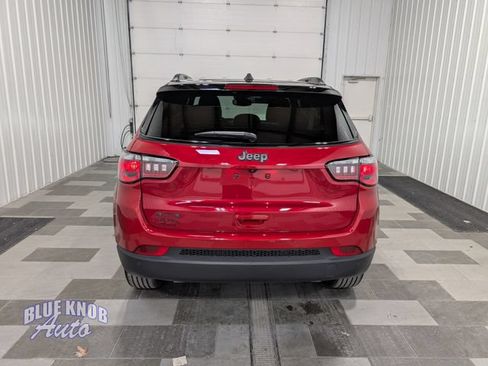 Used 2026 Jeep Compass Limited AWD/4WD image 3