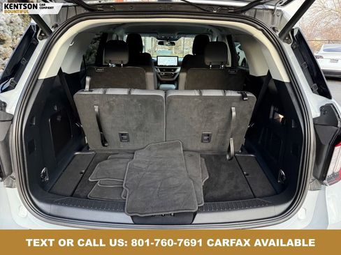Used 2025 Ford Explorer Active AWD/4WD image 30