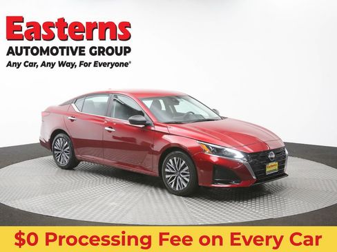 Used 2025 Nissan Altima 2.5 SV FWD image 48