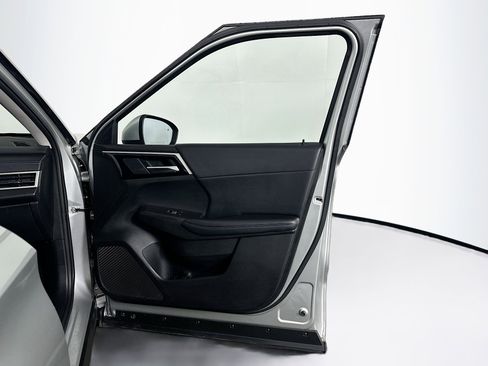 Used 2024 Mitsubishi Outlander SE Black Edition image 32