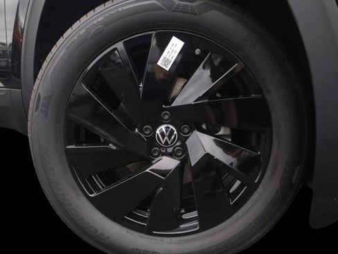 New 2026 Volkswagen Atlas SE AWD/4WD image 3
