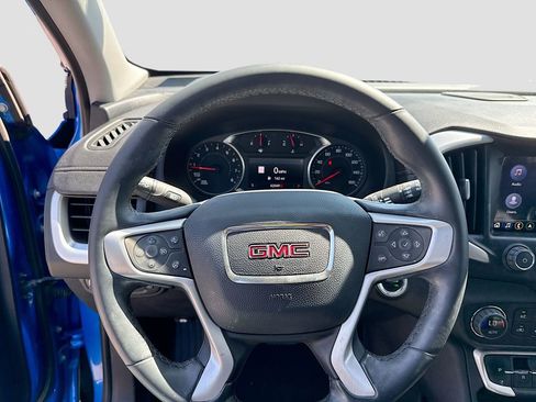 Used 2024 GMC Terrain SLT w/ Infotainment Package II image 13
