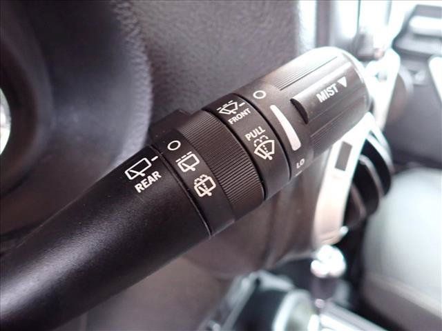 Used 2016 Jeep Wrangler Sahara AWD/4WD image 14