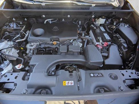 Used 2024 Toyota RAV4 XLE FWD image 21