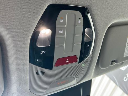 New 2025 Kia K4 LXS image 25