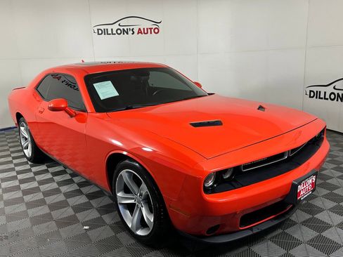 Used 2016 Dodge Challenger SXT w/ Super Sport Group (SS/T) RWD image 9