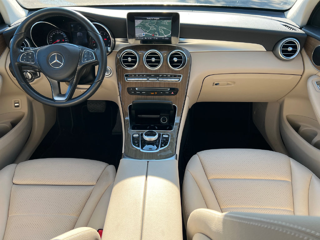 Used 2018 Mercedes-Benz GLC 300 4MATIC image 7