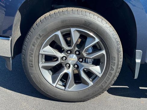 Used 2022 Chevrolet Silverado 1500 LT image 9