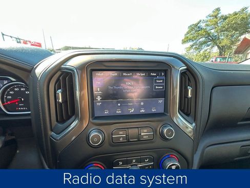 Used 2022 Chevrolet Silverado 1500 High Country w/ Technology Package image 34