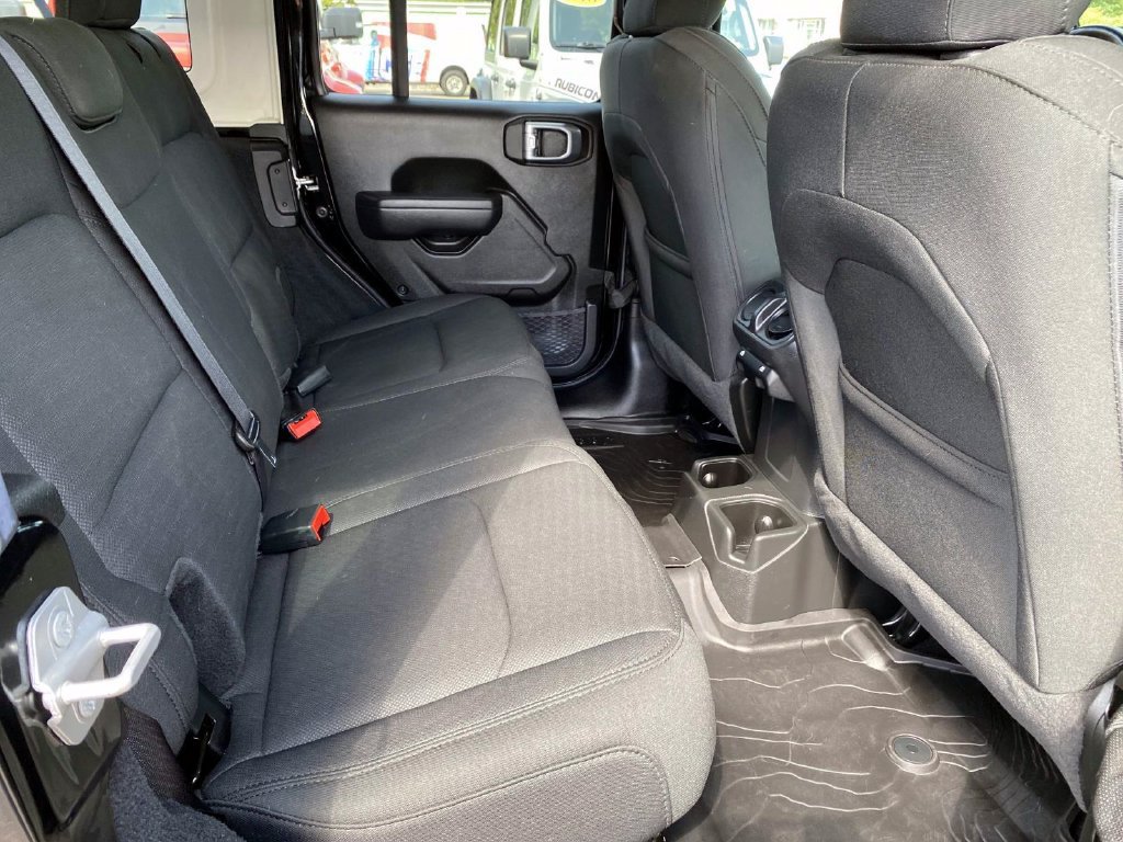 Used 2022 Jeep Wrangler Unlimited Sport AWD/4WD image 23