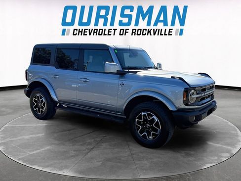 Used 2024 Ford Bronco Outer Banks AWD/4WD image 1