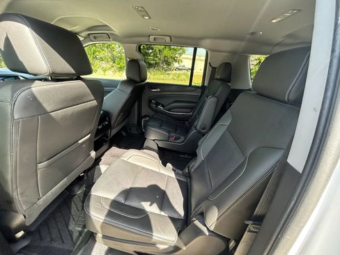 Used 2018 GMC Yukon XL SLT w/ HD Trailering Package RWD image 13