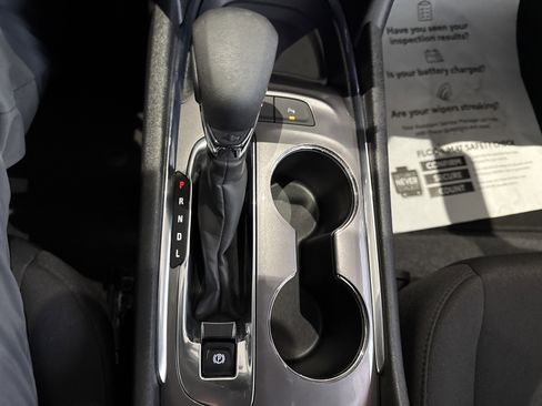 Used 2024 Chevrolet Malibu LT image 33