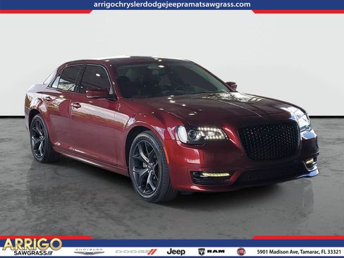 Certified 2023 Chrysler 300 Touring L w/ Comfort Group RWD image 1