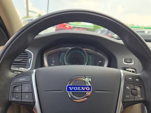 Used 2014 Volvo S60 T5 FWD image 35