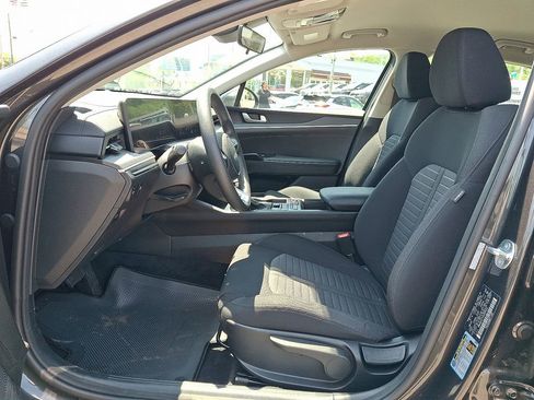 Used 2025 Kia K5 LXS FWD image 14