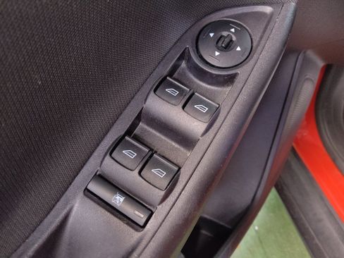 Used 2016 Ford Focus SE FWD image 27